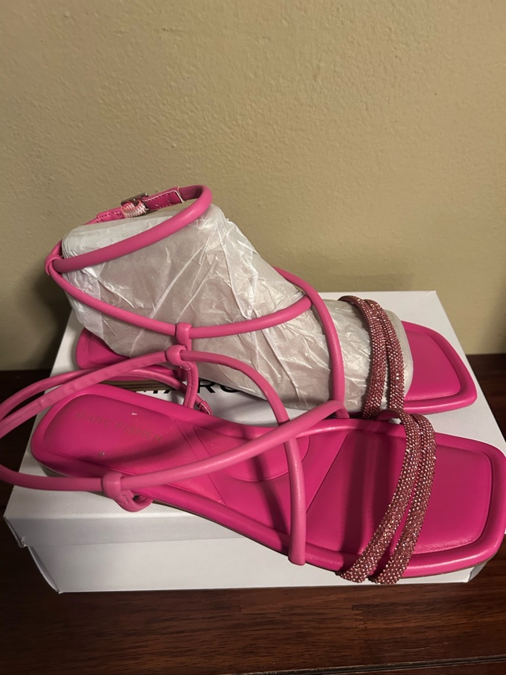 Marc Fisher Womens Lakity Strappy Square Toe Flat Sandals Pink size 7.5